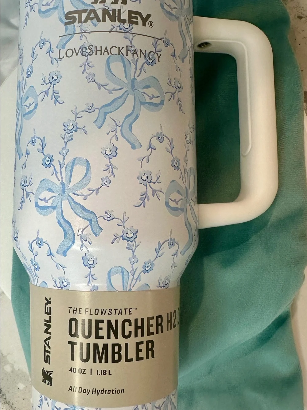 Stanley White and Light Blue Ribbon-Print Quencher Tumbler - Picture 4 of 7
